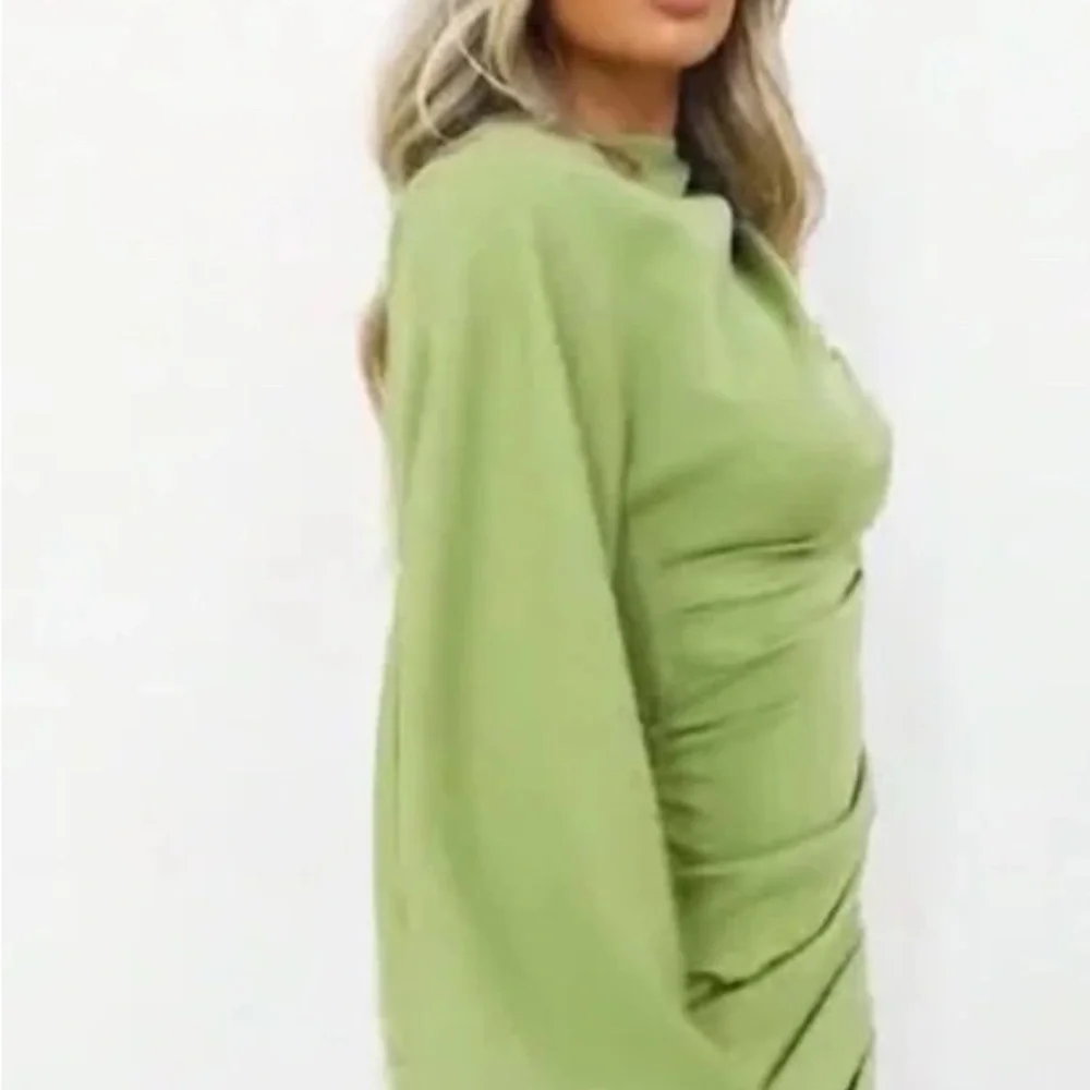 PrettyLittleThings - Picture 3 of 5